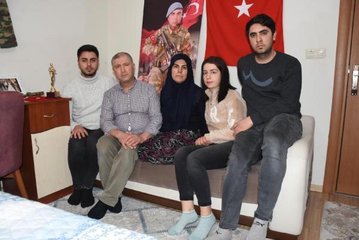 İdlib şehidinin annesine gönderdiği mesajlar yürek burktu