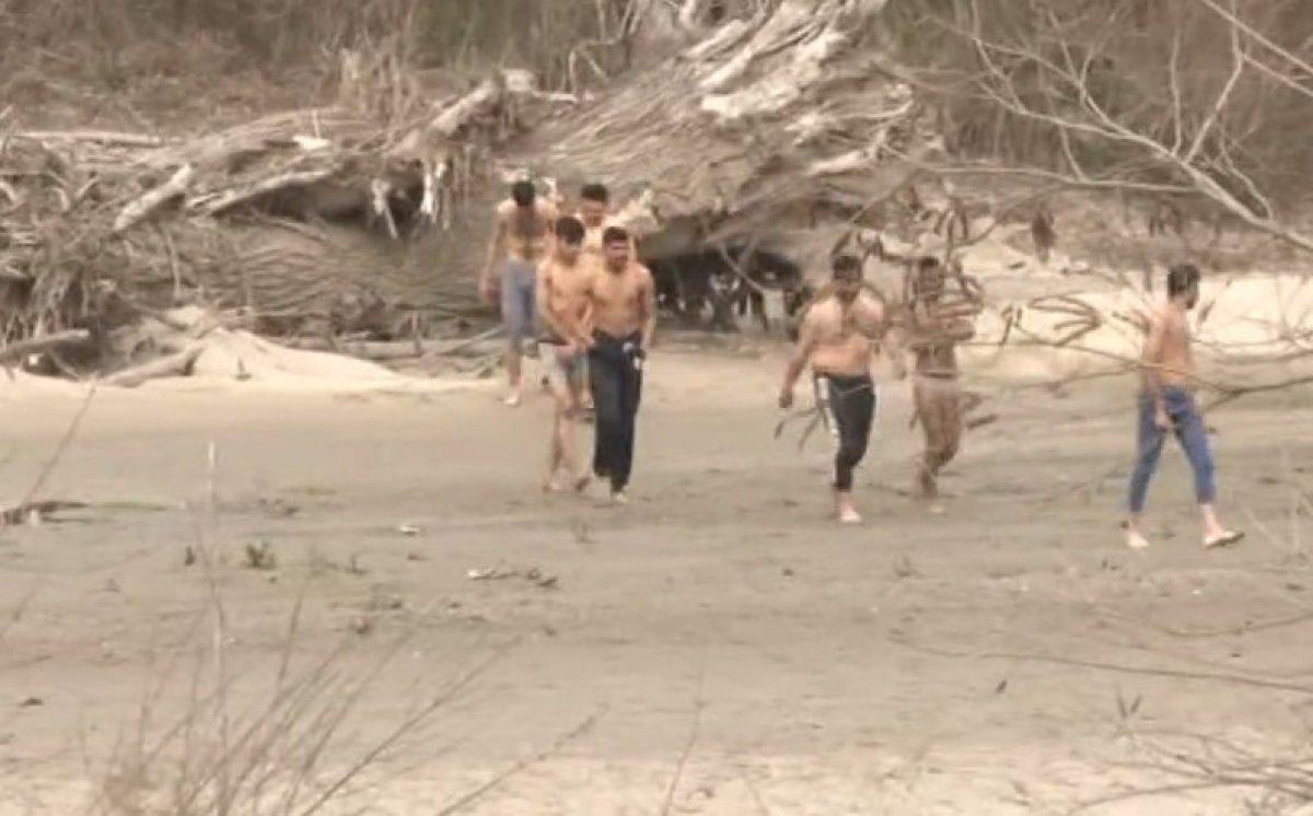 Yunan güçleri, mültecilere zulüm ediyor