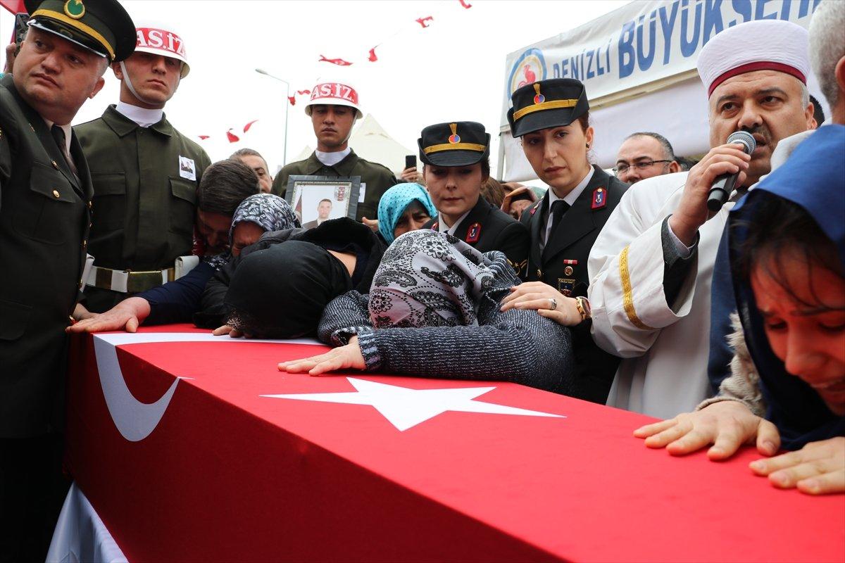 Şehit annesinin yürek yakan feryadı