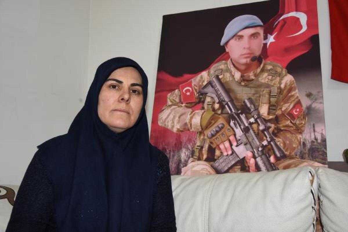 İdlib şehidinin annesine gönderdiği mesajlar yürek burktu