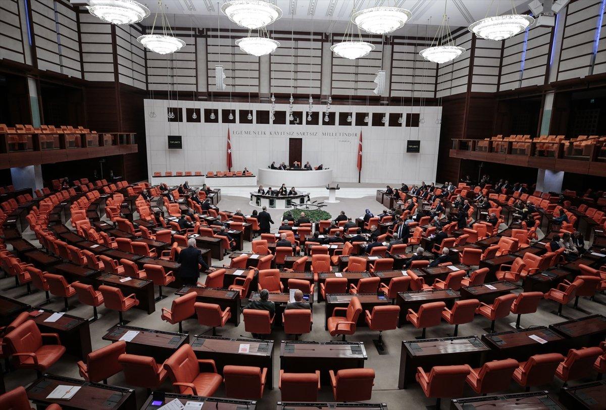 Meclis bugünü kavgasız geçirdi