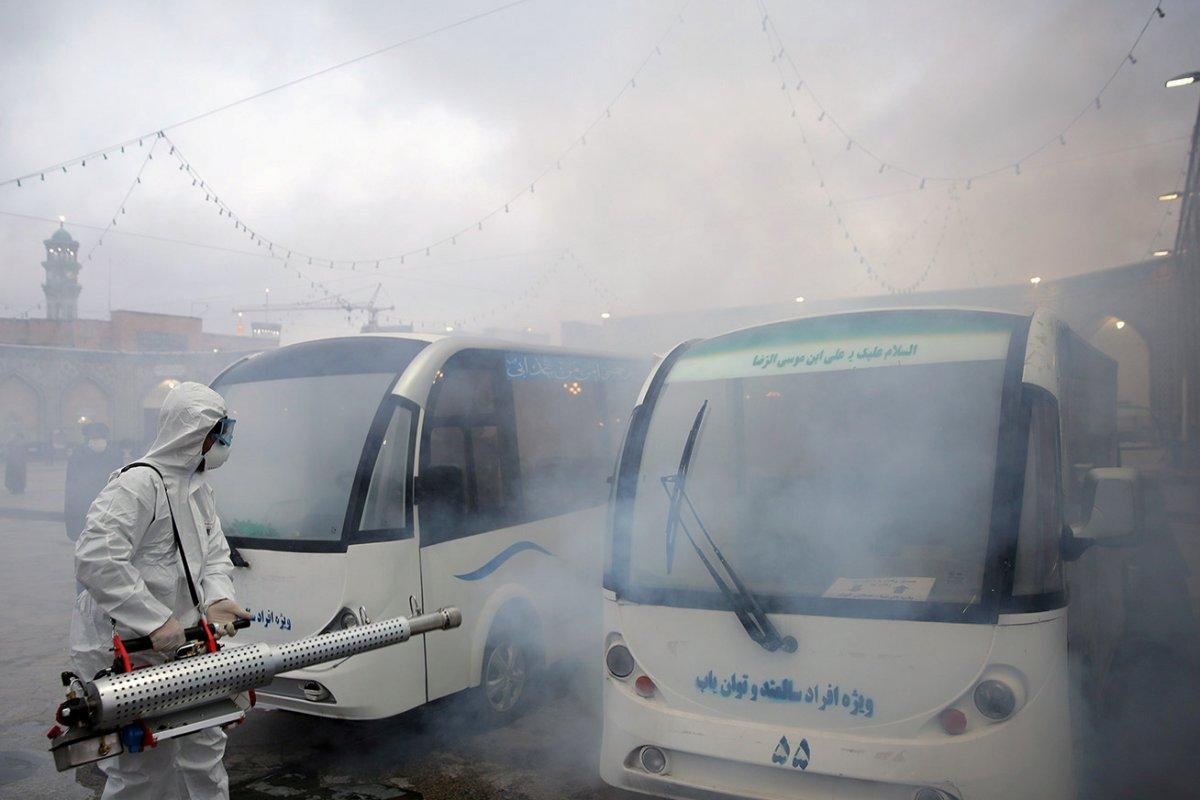 İran'da koronavirüs nedeniyle 2 eyalet karantiya alındı