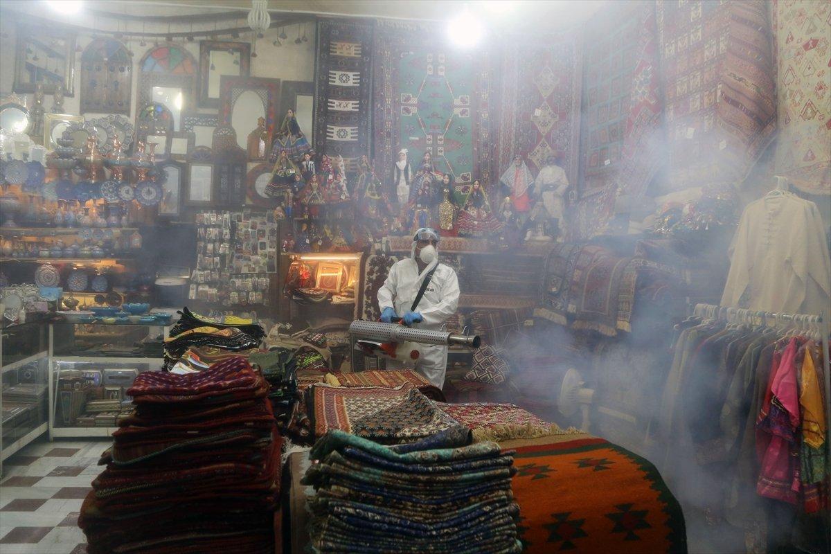 İran'da koronavirüs önlemleri