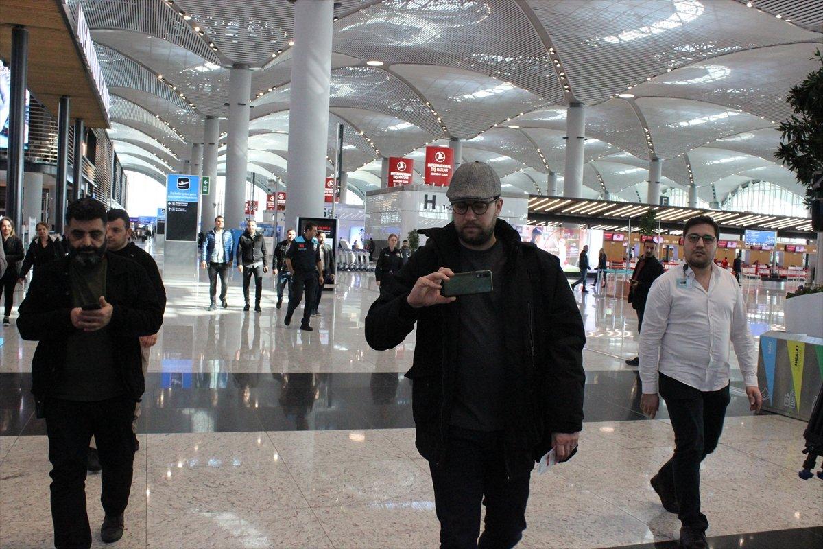 Sığınmacılara bildiri dağıtan İsveçli sınır dışı edildi