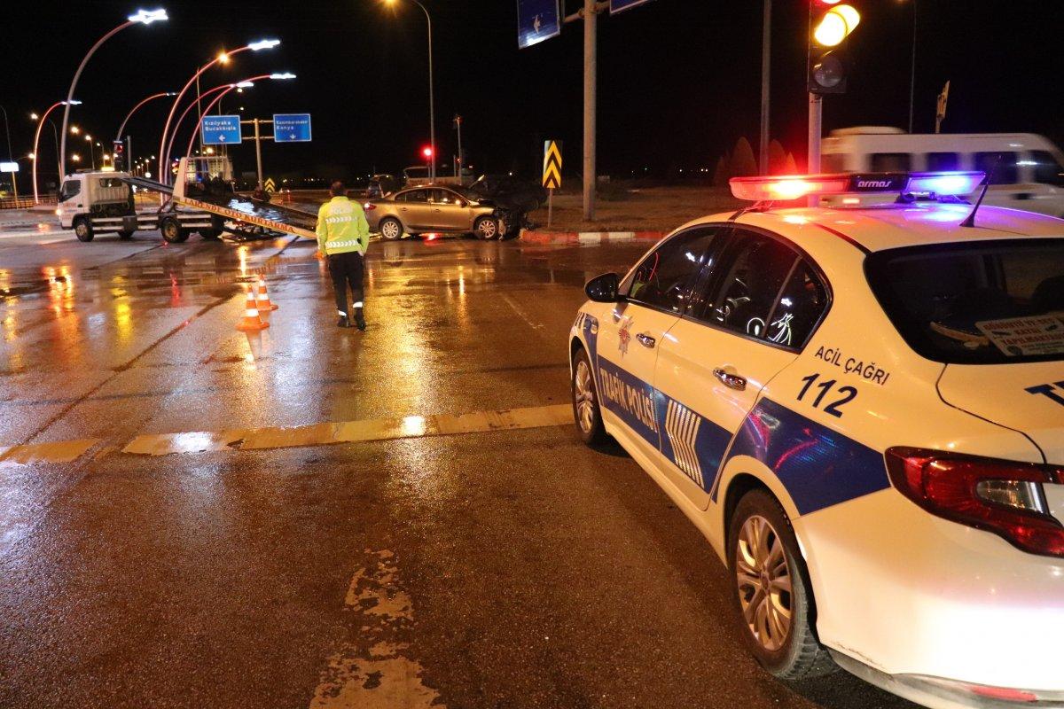 Karaman'da trafik kazası: 4 yaralı