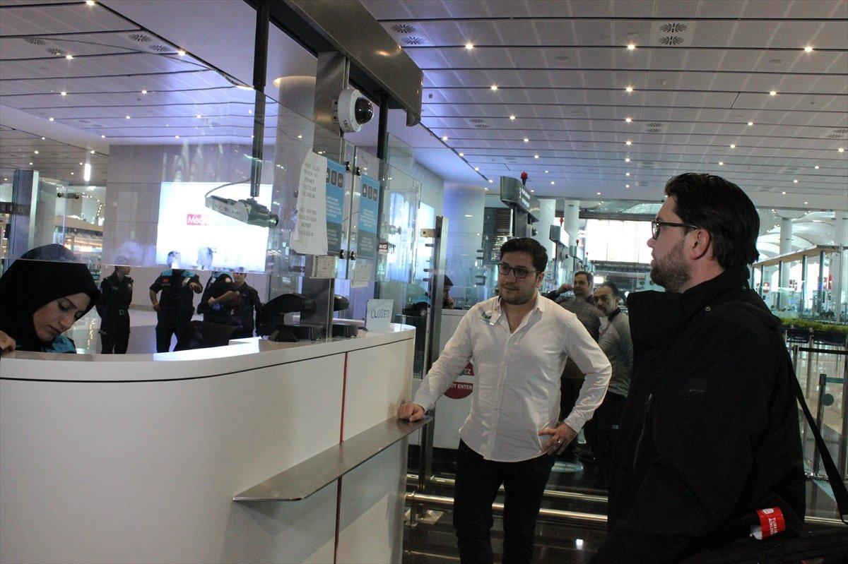 Sığınmacılara bildiri dağıtan İsveçli sınır dışı edildi