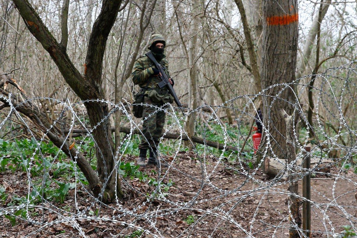 Yunan polisinin göz yaşartıcı bomba stokları bitiyor