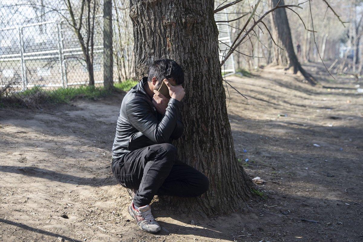 Mültecilerden gaz bombasına karşı pet şişeden önlem