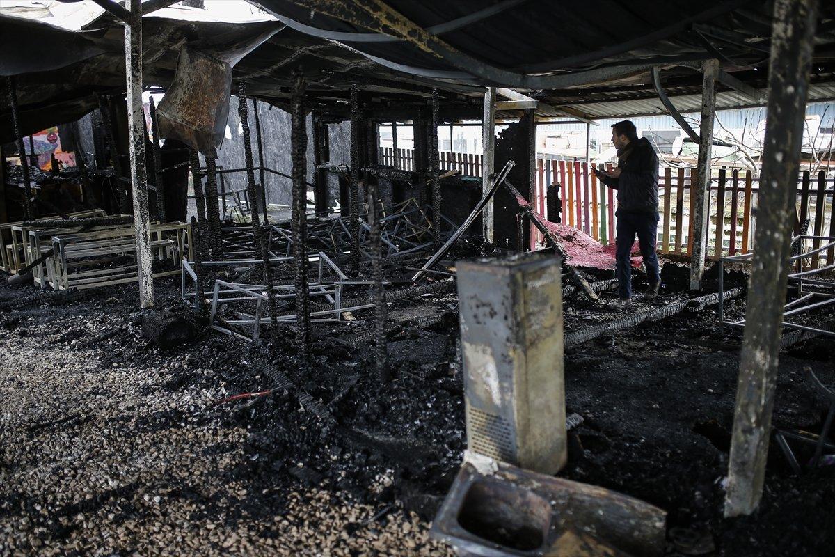 Midilli Adası'nda sığınmacı çocukların okulu yandı