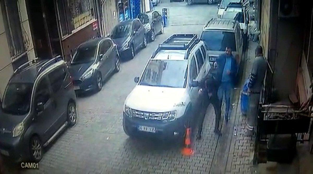 Esnafı, karısını ve kızını vuran adam yakalandı