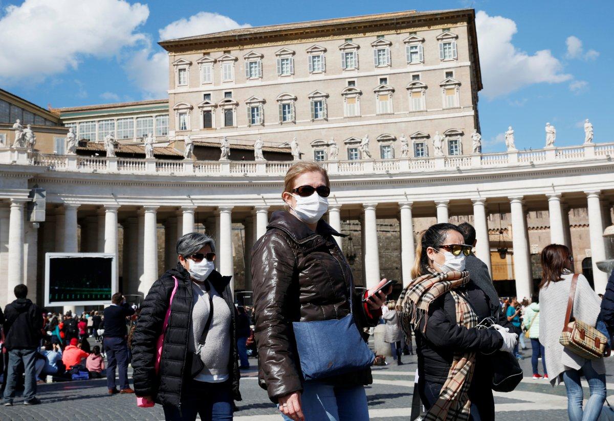 Papa, pazar duasını canlı yayın ile gerçekleştirdi