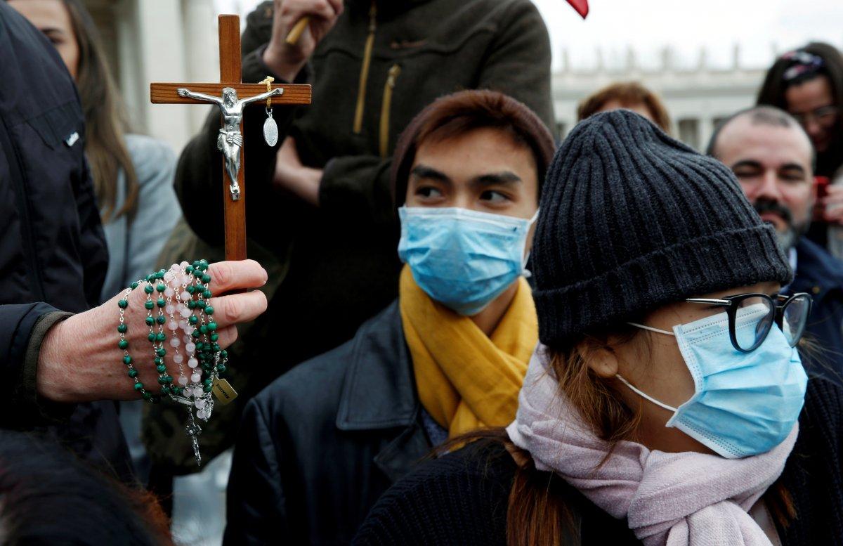 Papa, pazar duasını canlı yayın ile gerçekleştirdi