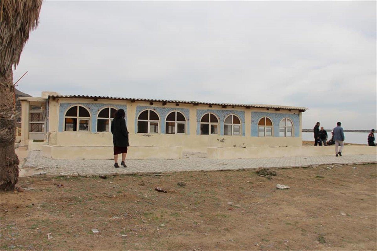 Çanakkale'de kaçak yapılar yıkıldı