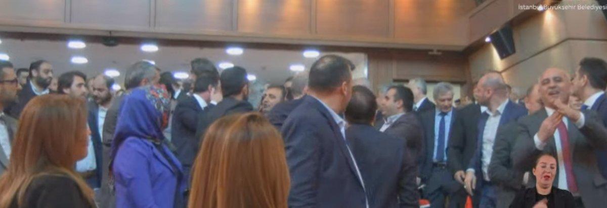 İBB Meclisi'nde Engin Özkoç tartışması