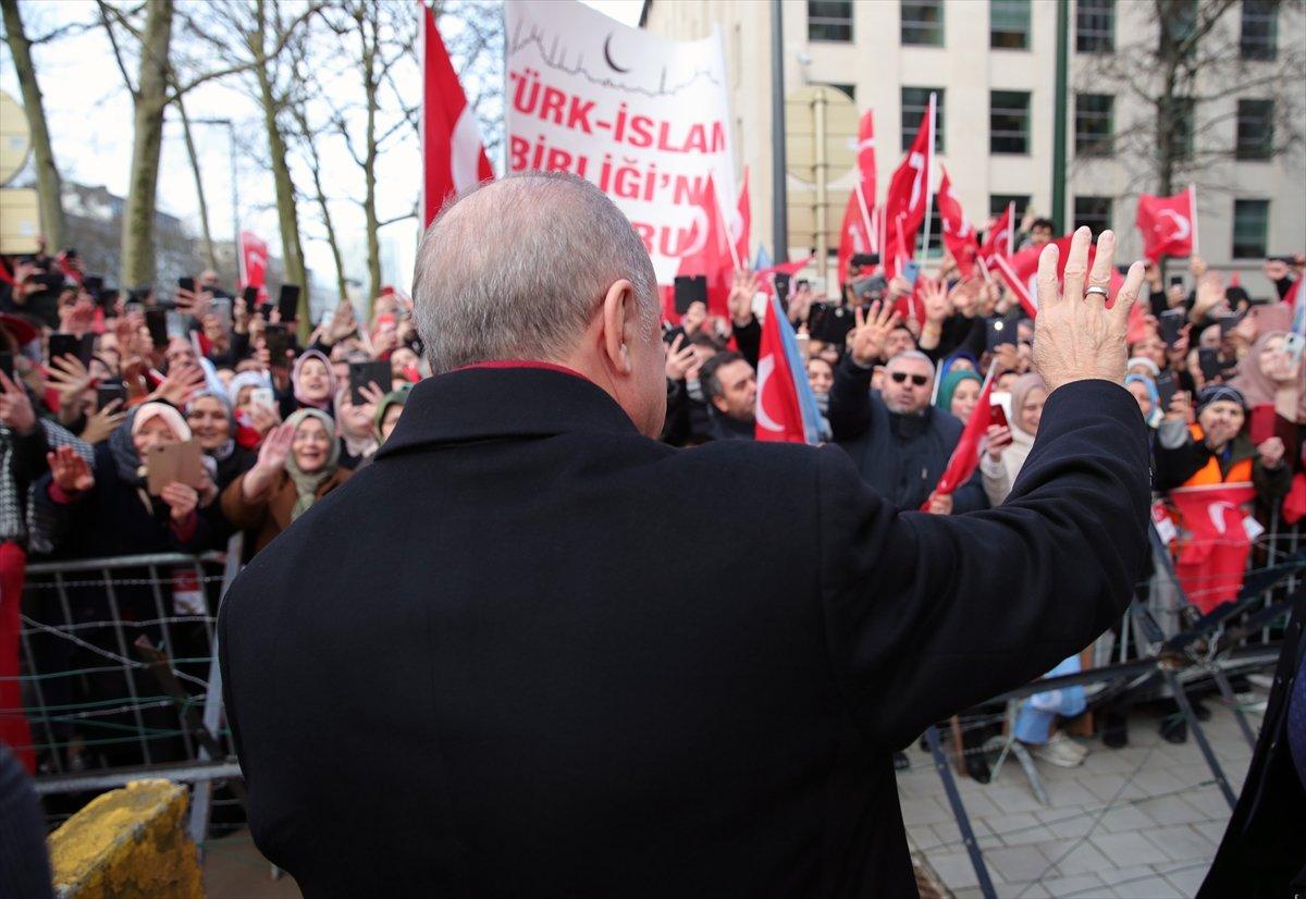 Erdoğan'dan Bürüksel'de Türk vatandaşlarına korona uyarıs