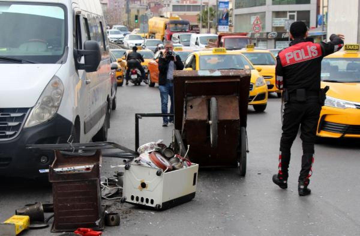 İstanbul'da polisten kaçan şüpheli kaza yaptı