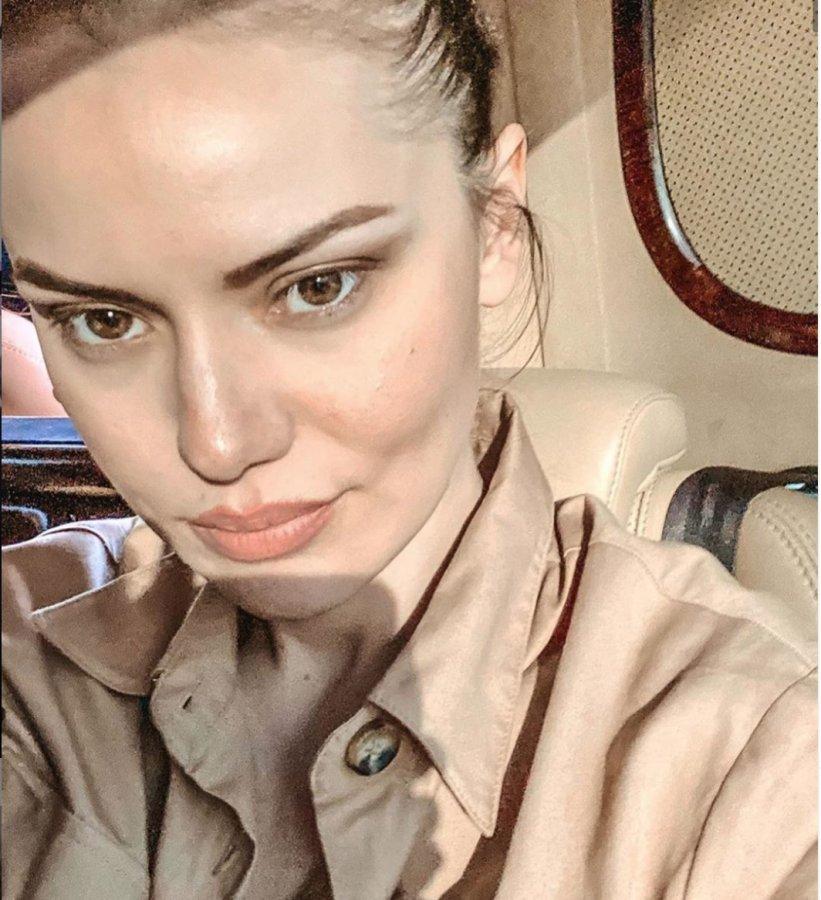 Fahriye Evcen'den 8 Mart'a özel fotoğraf