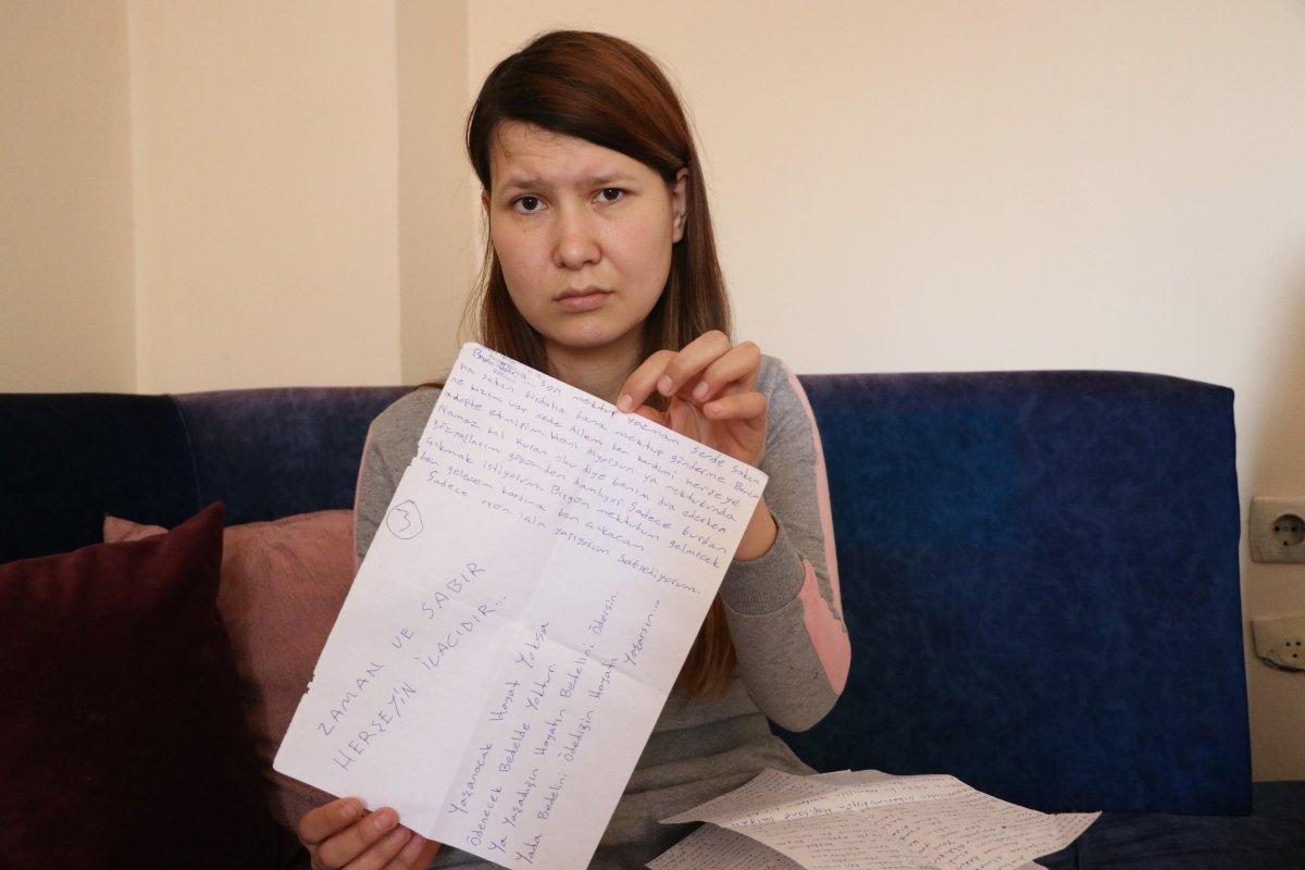 Çocuğunun gözü önünde vurulan anne, yardım istiyor