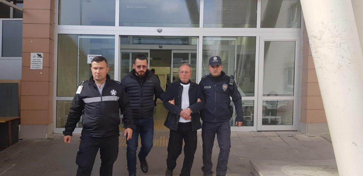 İzmir'de eski eşi tarafından bıçaklanan kadın öldü