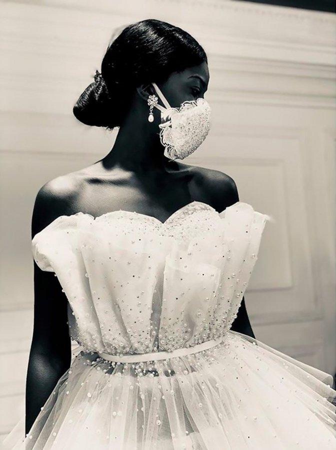 Koronavirüs gelinlik modasını vurdu