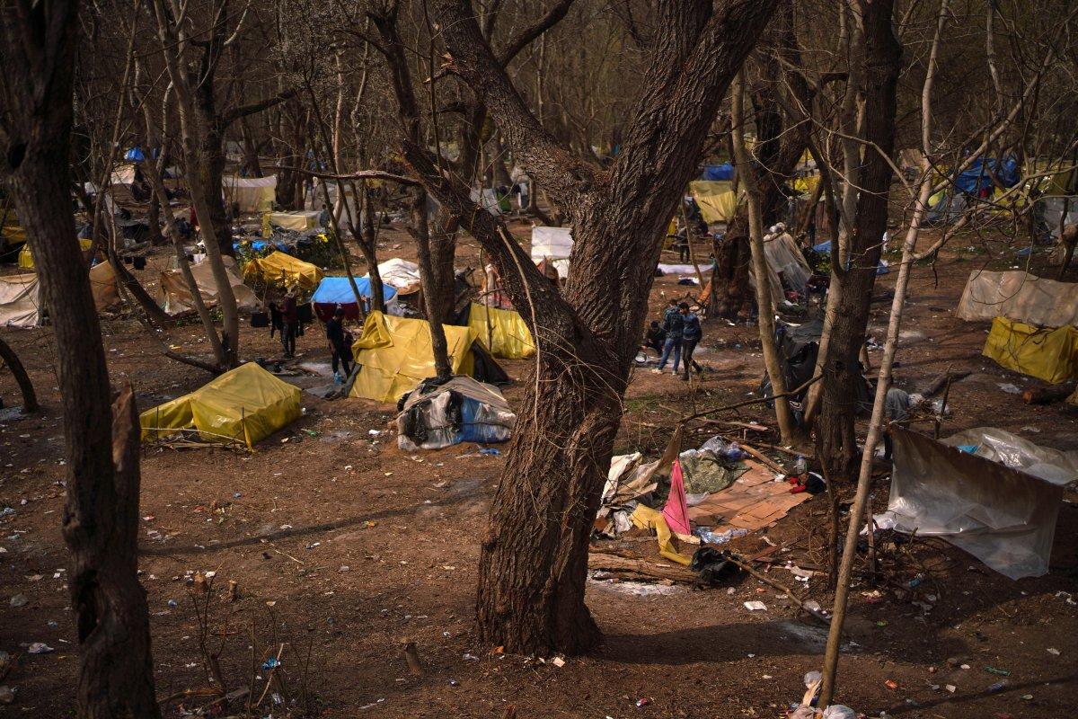 Edirne'de mültecilerin bekleyişi sürüyor