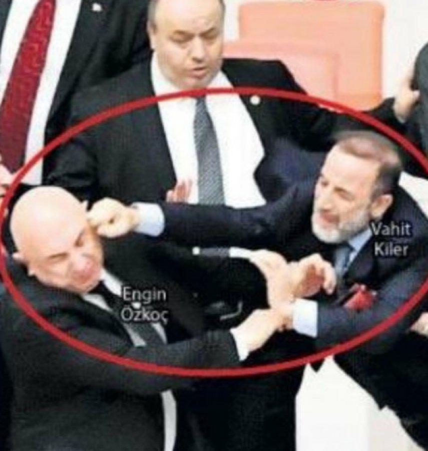 Kılıçdaroğlu, Engin Özkoç'u yanına oturttu