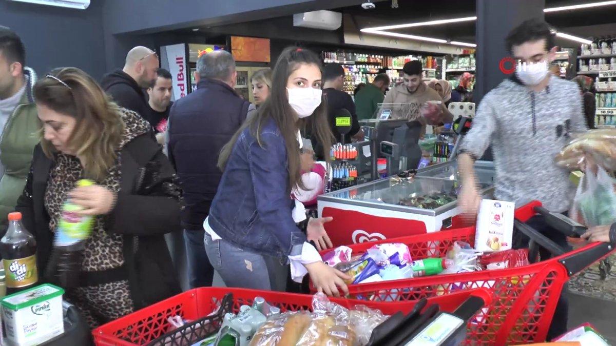 KKTC'de korona tespit edilince halk marketlere akın etti