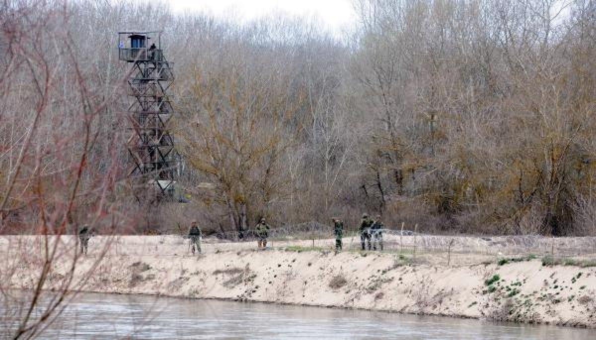 Yunanistan Meriç kıyısına dikenli ve jiletli tel çekiyor