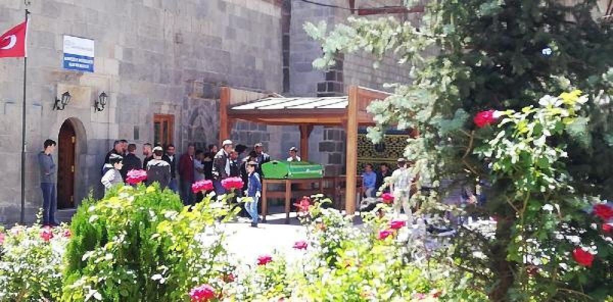 Erzurum'da yastıklı cinayet sanığına 11 yıl 8 ay hapis