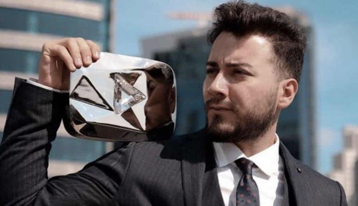 Enes Batur'un YouTube'a video yüklemesi yasaklandı