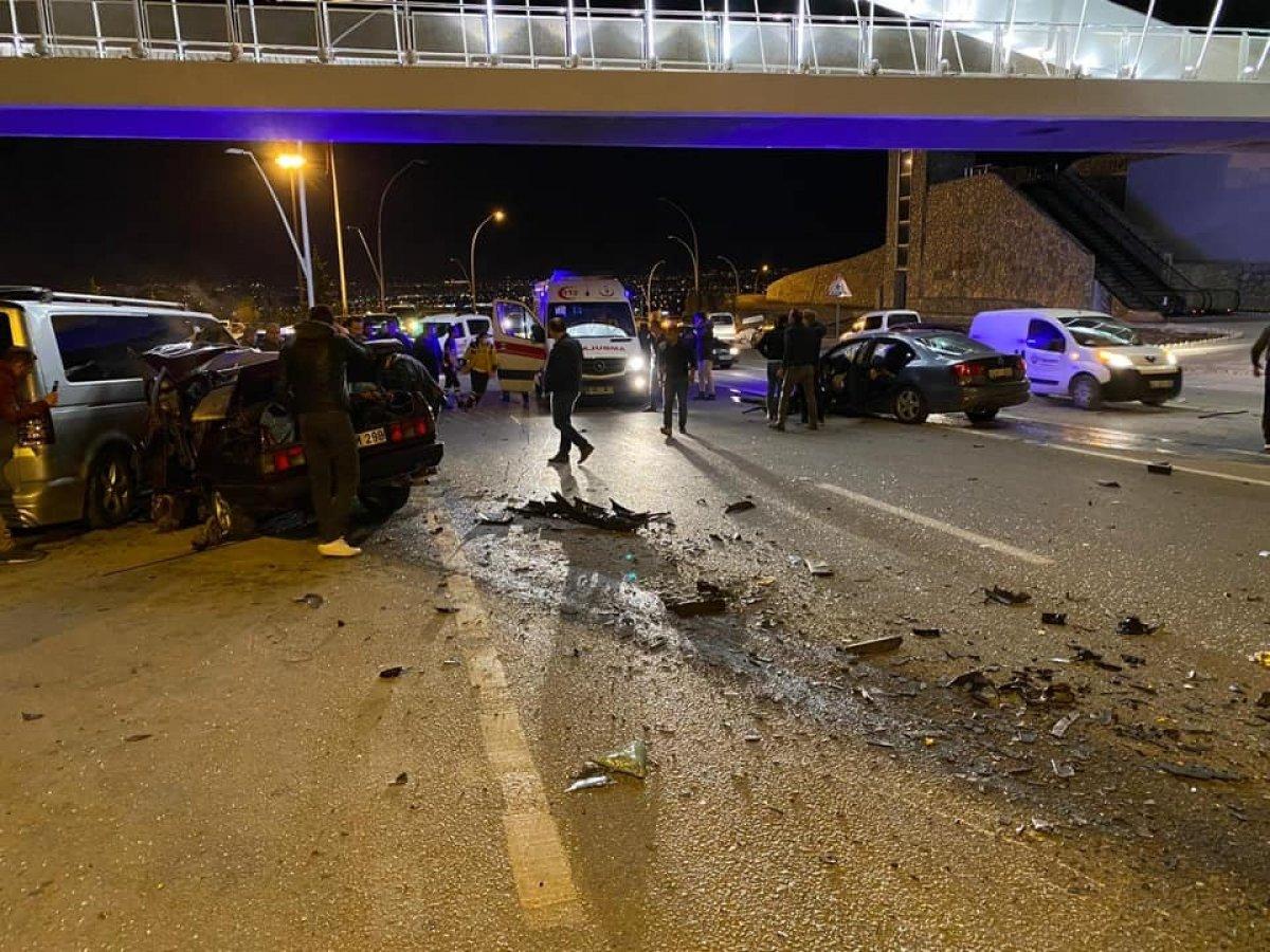 Konya'da trafik kazasında 3 kişi öldü