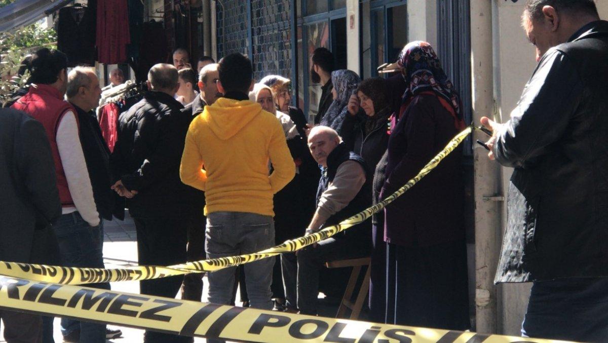İstanbul'da silahlı saldırıyı kameraya aldı