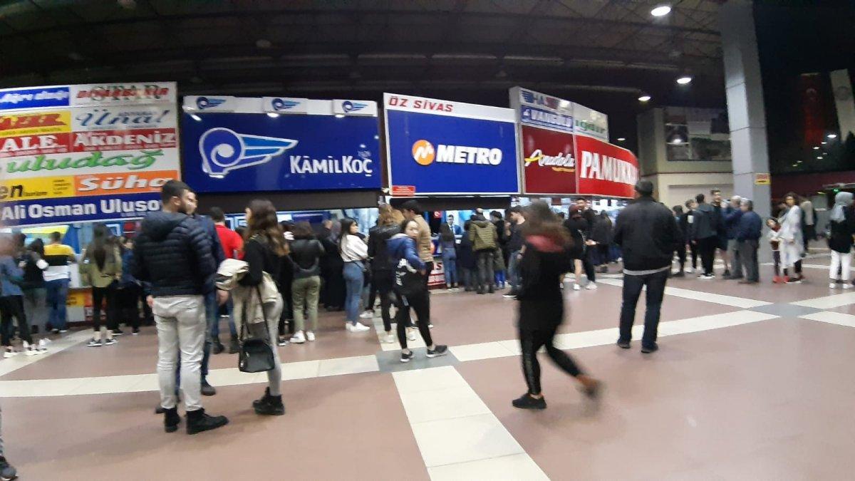 Okullar tatil olunca otogarlarda yoğunluk arttı