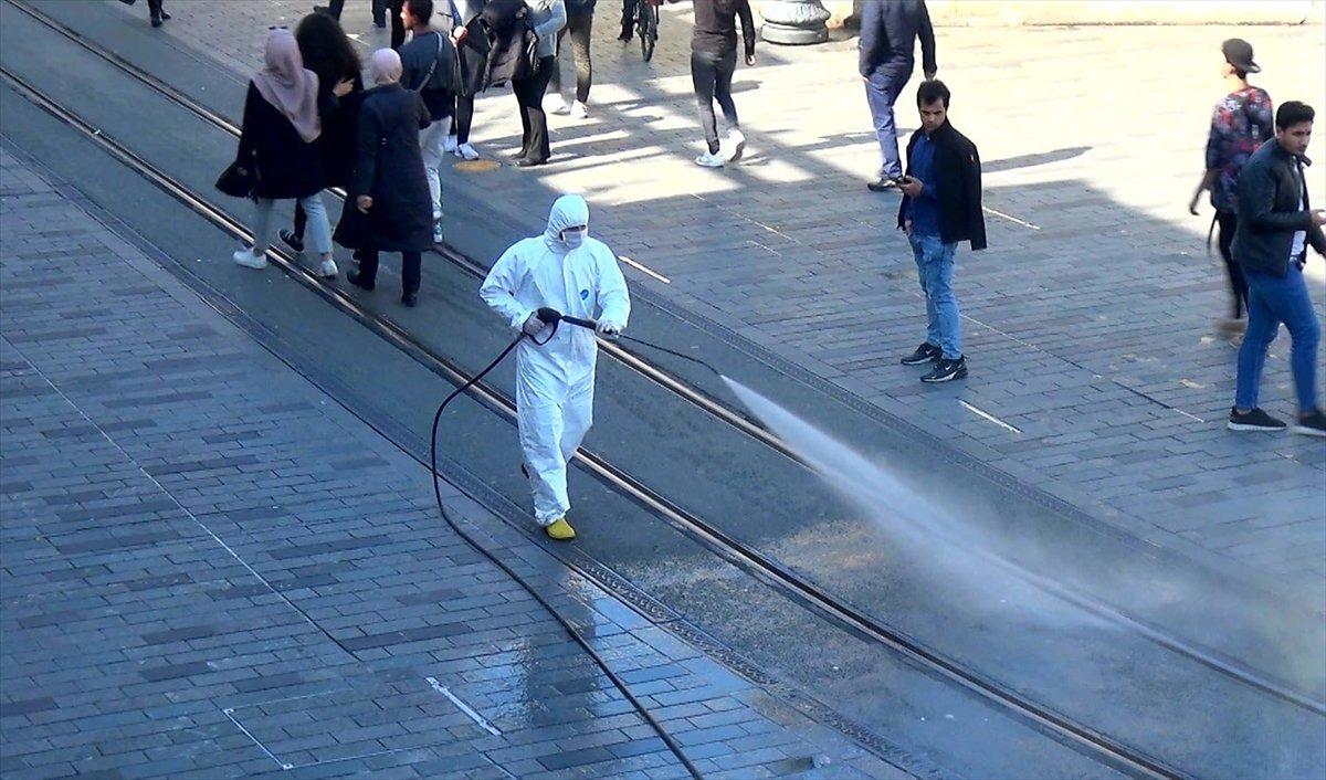 Taksim Meydanı ve İstiklal Caddesi dezenfekte edildi