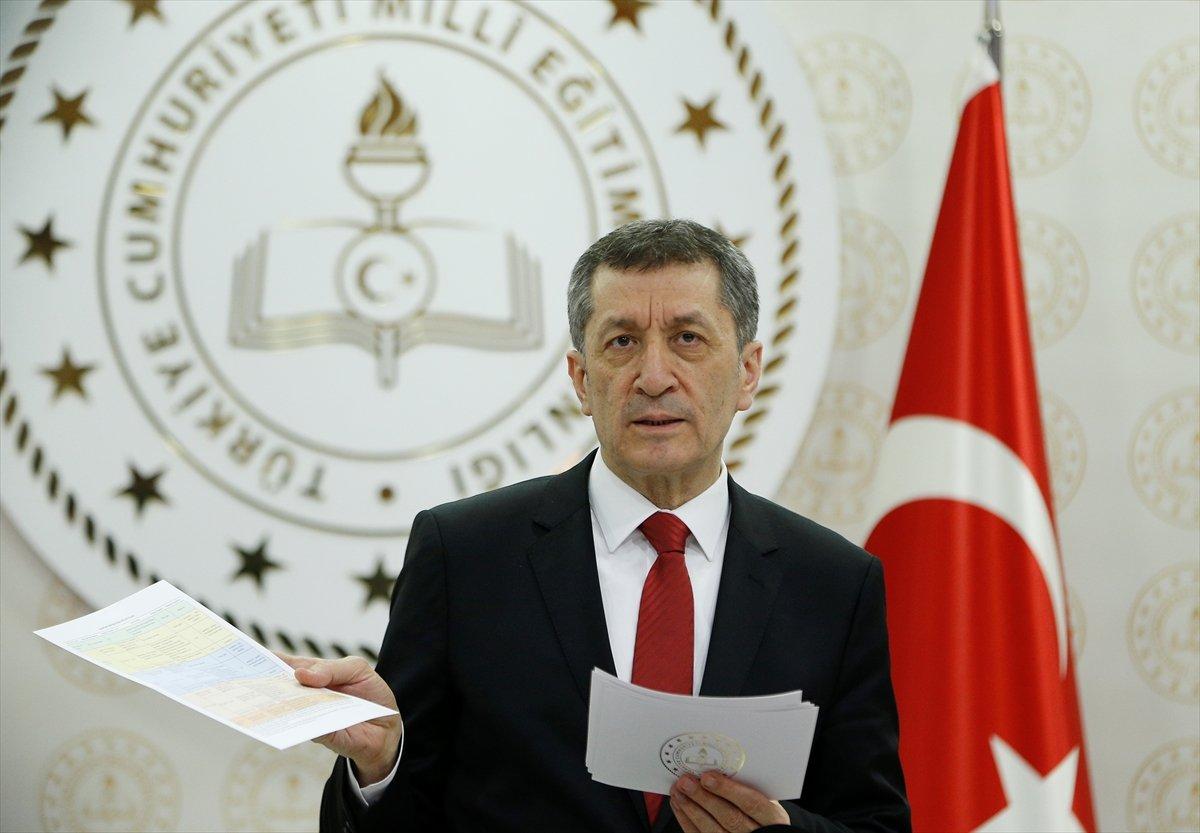 Bakan Selçuk:  Ders ortamı evlere taşınacak