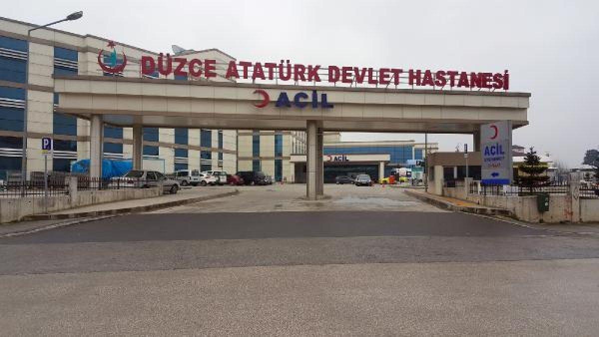 Düzce'de korona belirtisi görülen kızını hastaneden kaçırdı