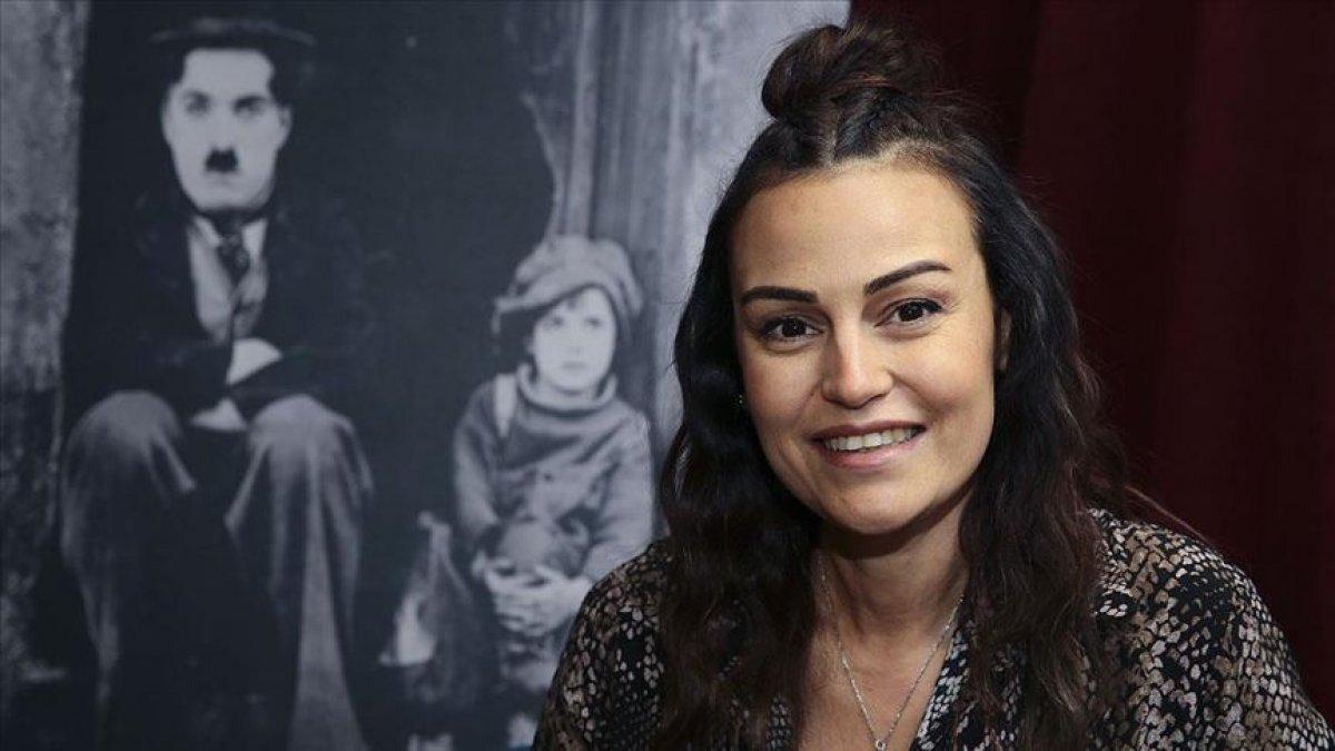 4 kez kanseri yenen Açelya Elmas, hastalara moral veriyor