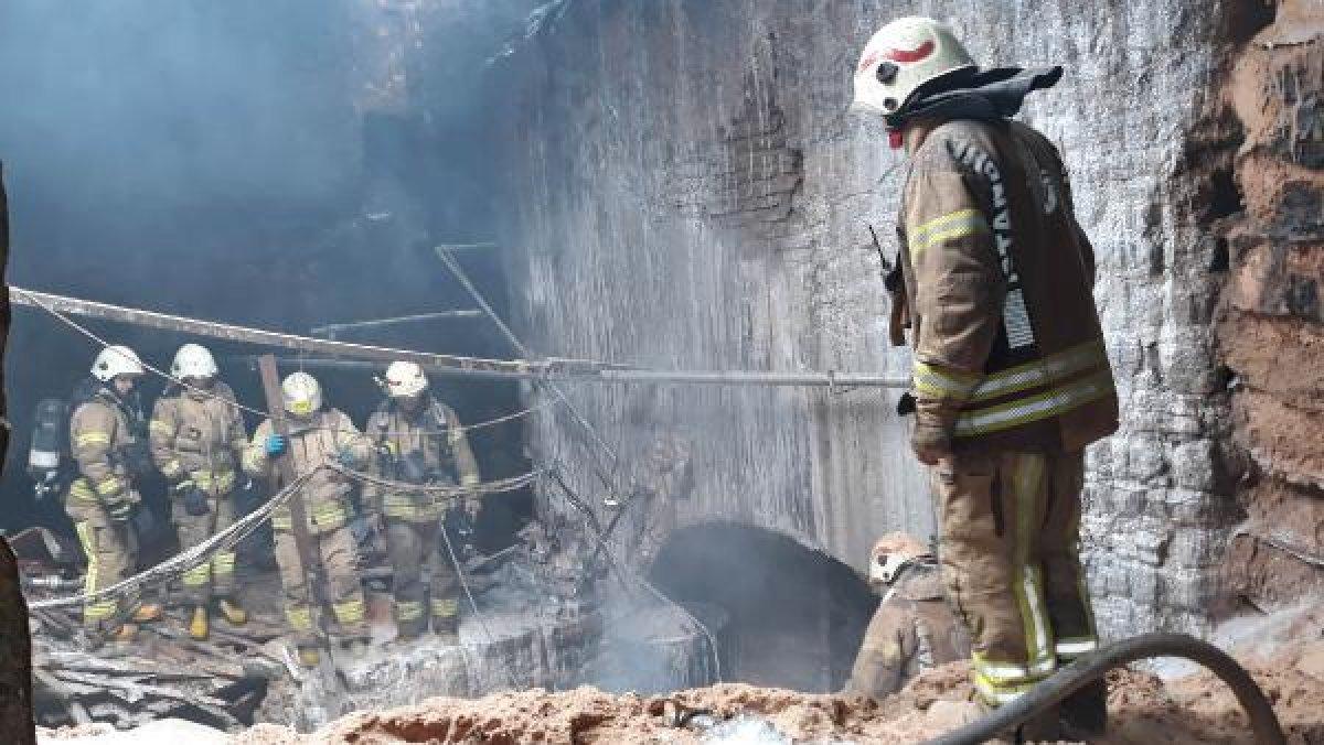 Fatih'te Tarihi Nişanca Hamamı'nda yangın çıktı
