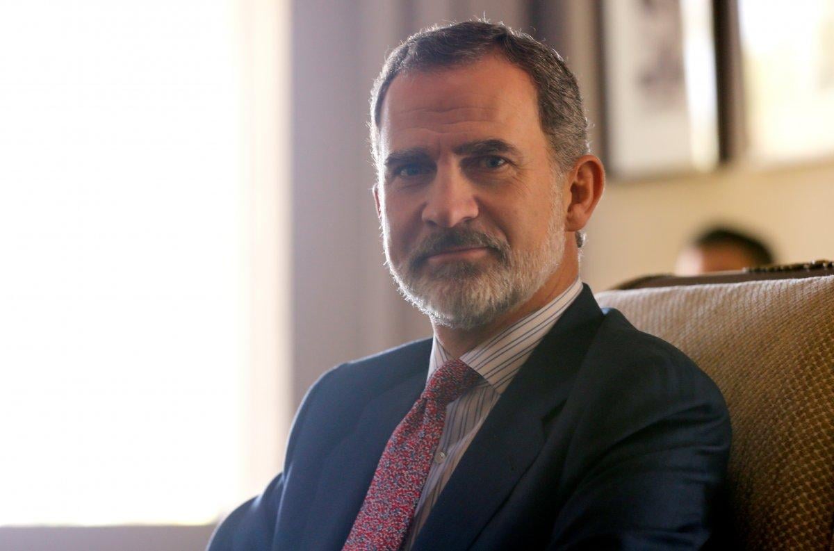 İspanya Kralı, babasının maaşını kesti