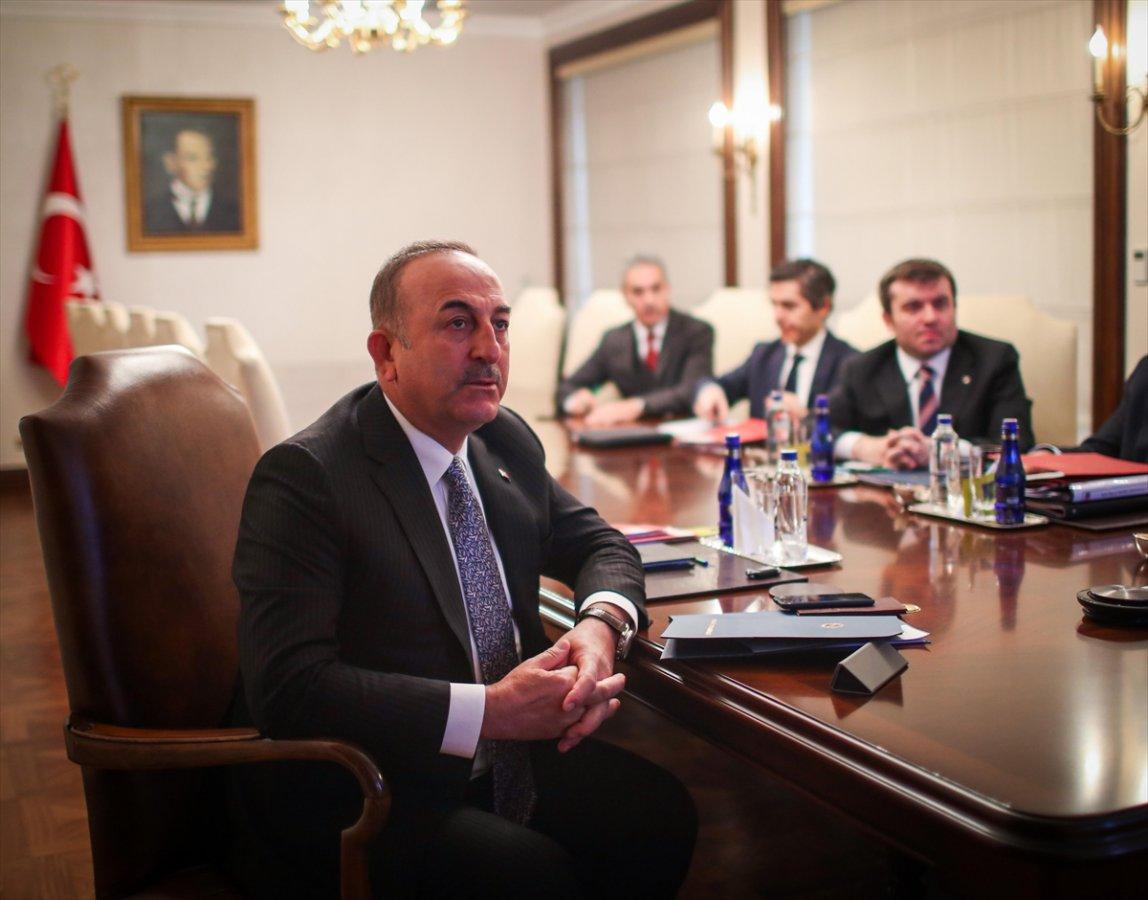 Çavuşoğlu'ndan büyükelçilerle telekonferans görüşmesi