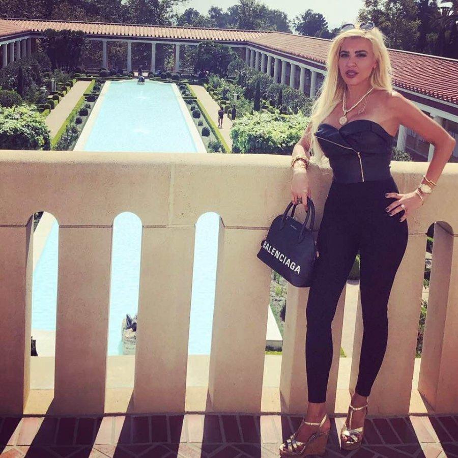 Elif Kask ile son romanı Boşanırken’i ve daha pek çok şeyi konuştuk