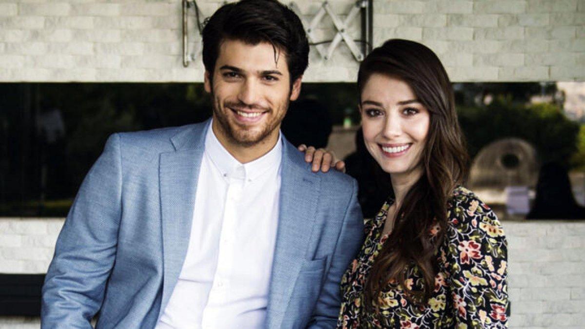 Özge Gürel'den Can Yaman'a destek