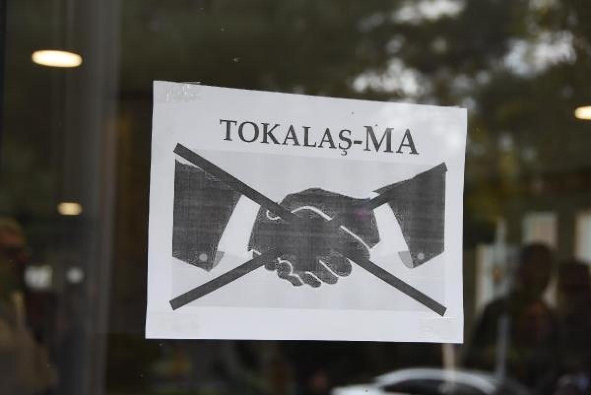 İzmir'deki düğünde koronavirüs önlemi