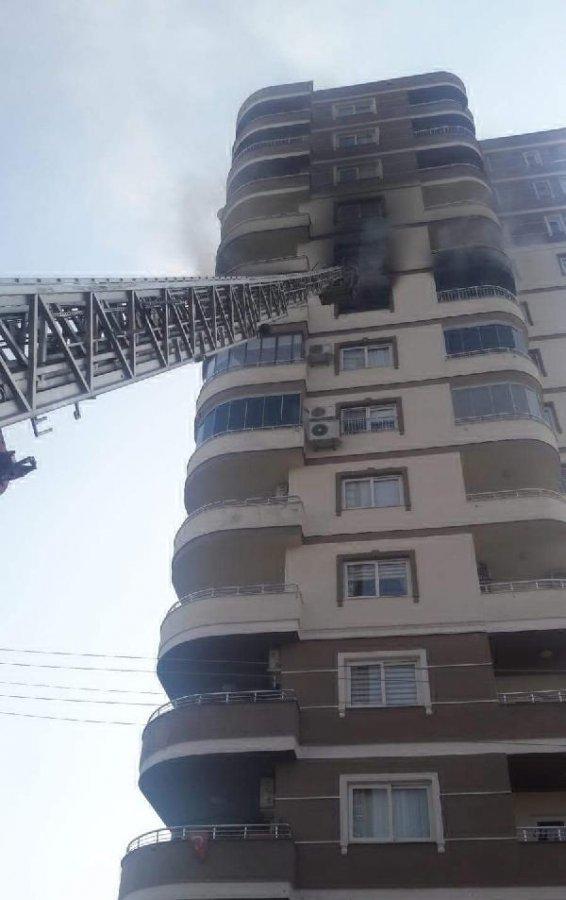 Mersin'deki yangın sonrası itfaiye amirine el çektirildi