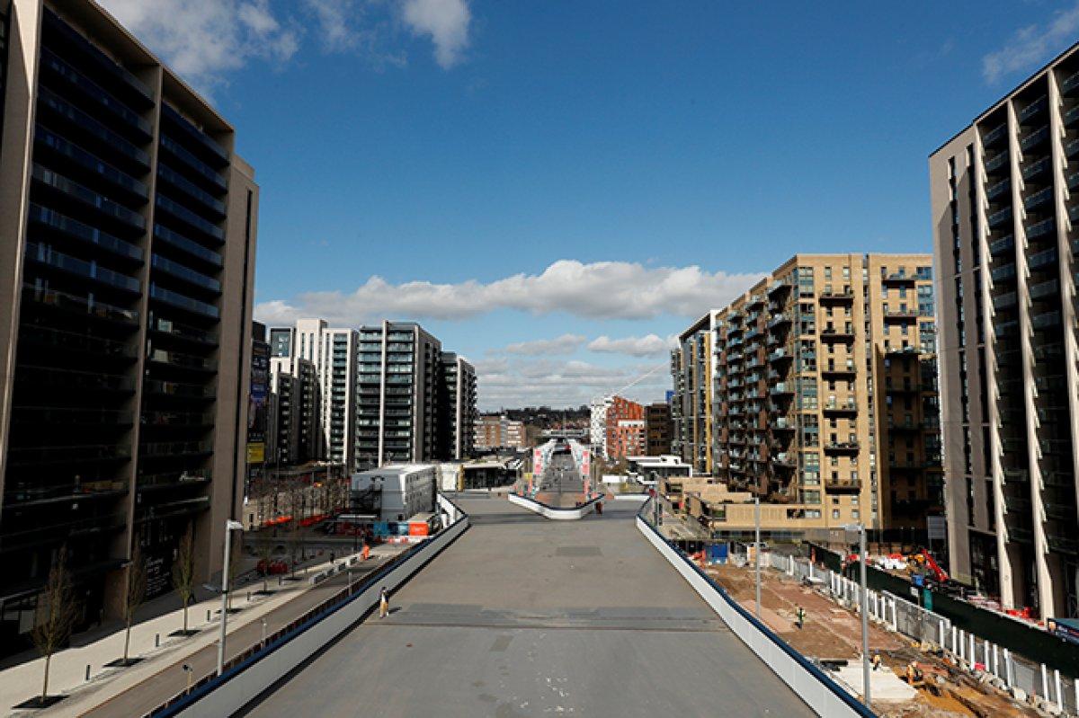Londra sokakları korona nedeniyle boş kaldı