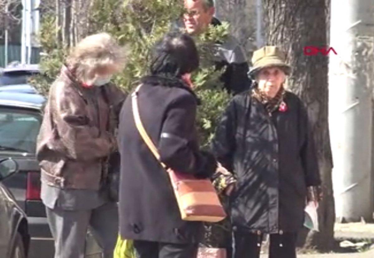 Bulgaristan'da sağlık görevlileri istifa ediyor