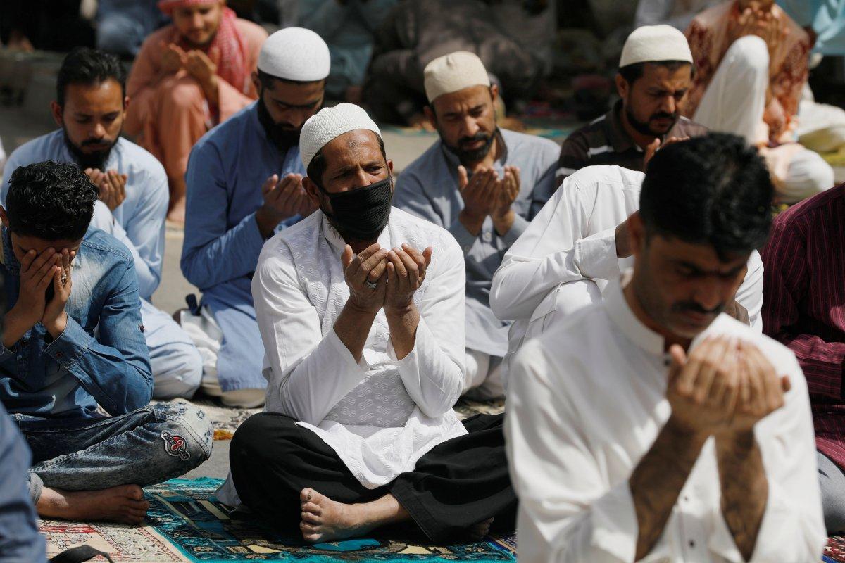 Pakistan'da koronavirüs önlemleri artırıldı