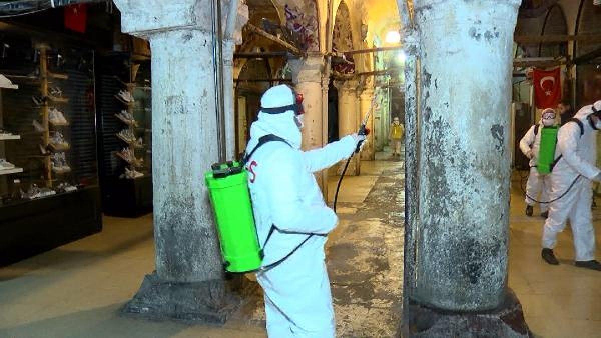 Kapalıçarşı ikinci kez dezenfekte edildi