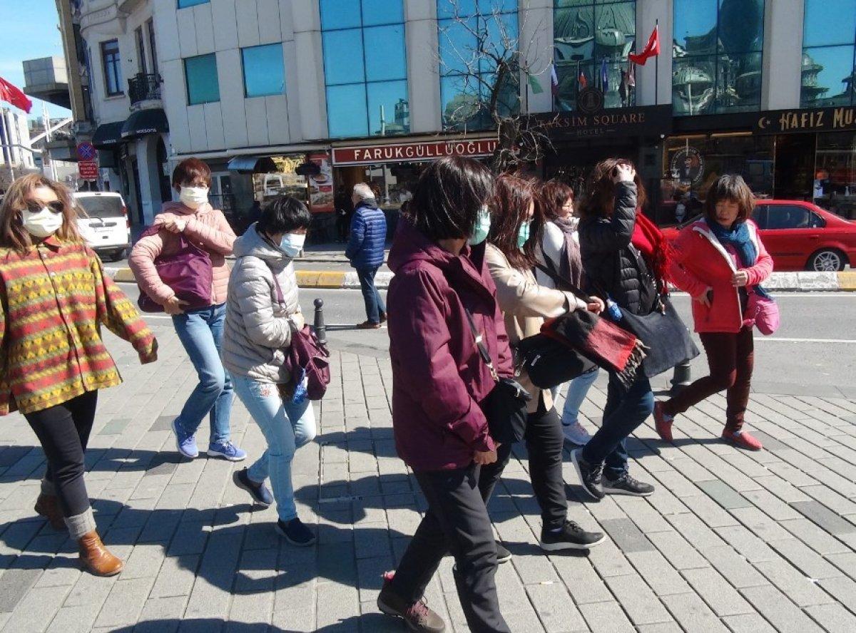 Virüs nedeniyle kilise ve sinagoglar kapandı
