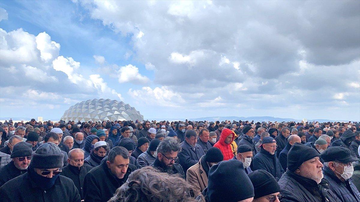 Yücel Çelikbilek vefat etti